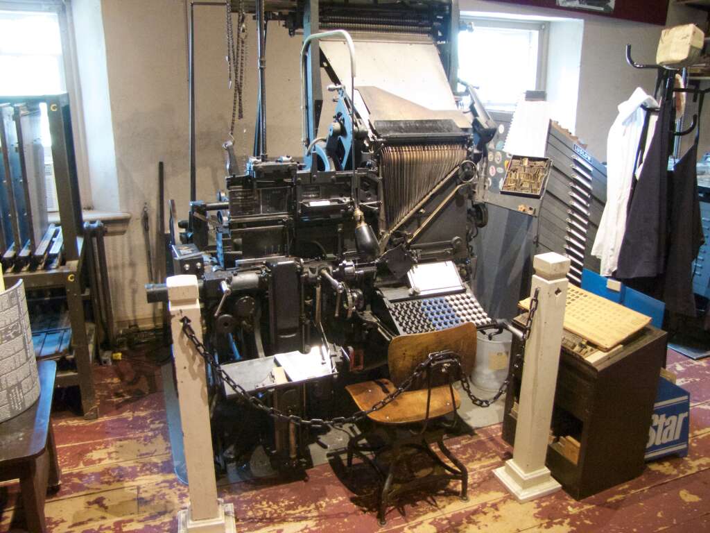 Working linotype machine