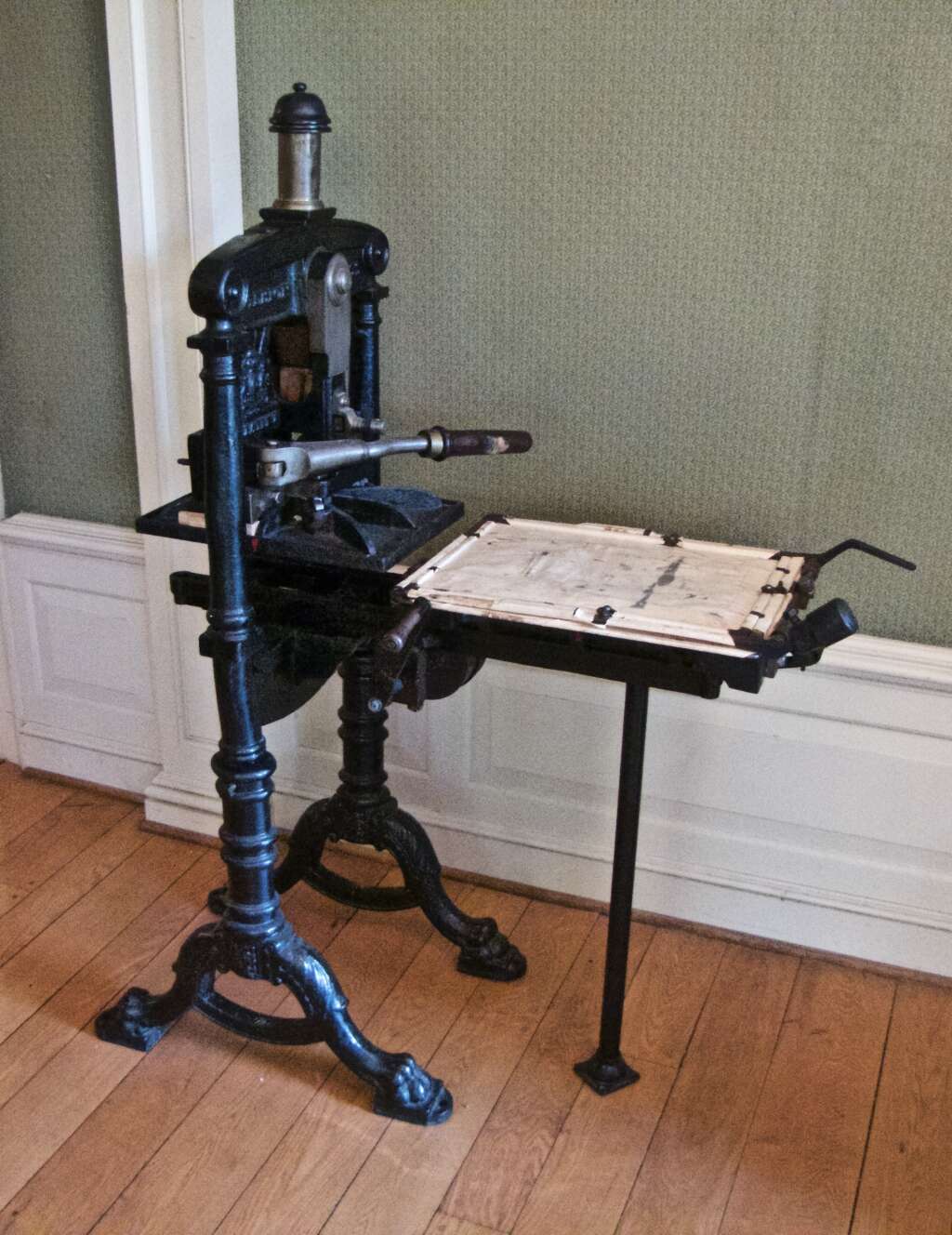 1862 Albion Press donated by Guy Debenham